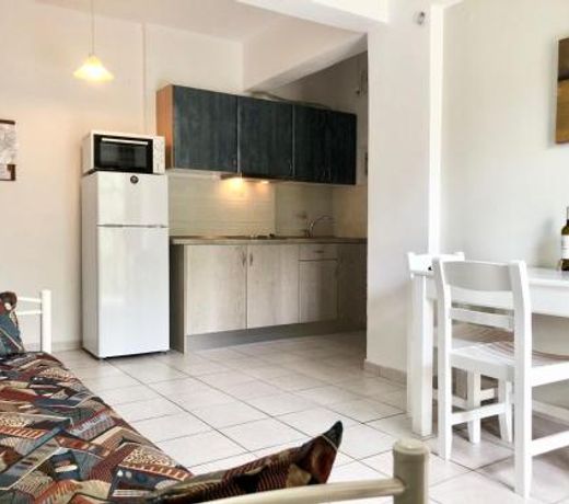 Lefkis apartments & studios