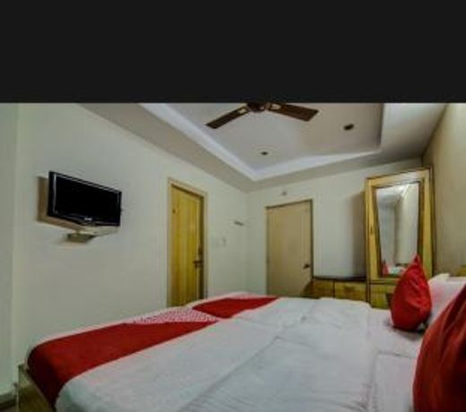 SRI GANESH SWATHI LODGE