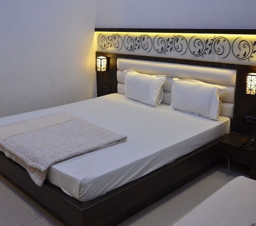 Anjali Mahal Hotel