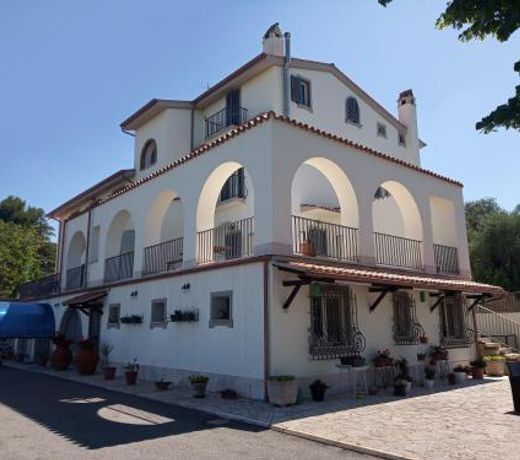 VILLA WH