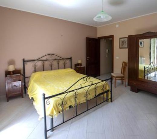 CASA VACANZE NONNA MARIA MONTALBANO ELICONA