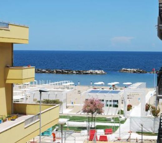 Hotel Numi