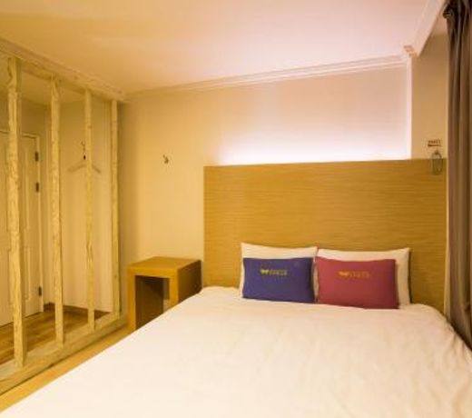 Central Hotel