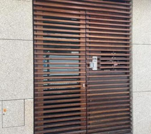 Sunny Loft in Downtown Porto with Private Parking