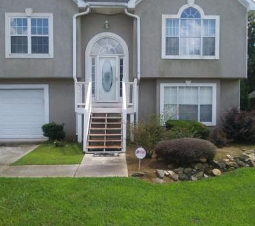 Quiet and elegance personified! 1 bedroom