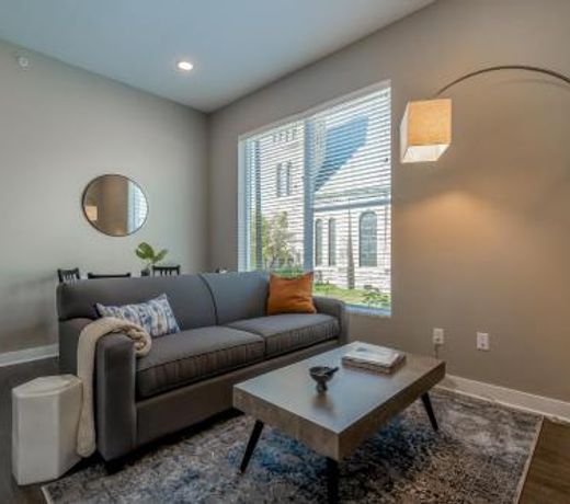 Kasa Des Moines Downtown Apartments