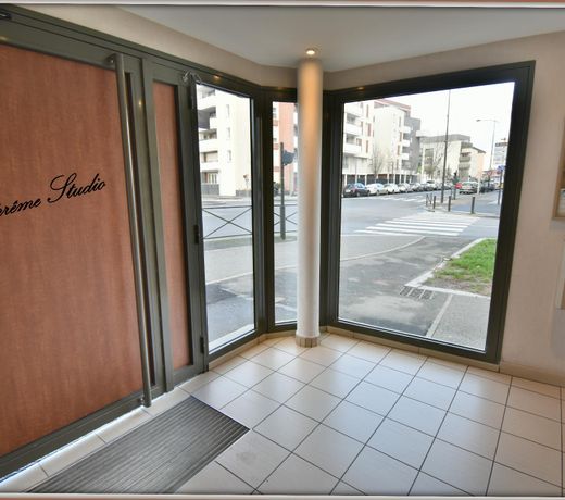 Supreme studio Disneyland Airport Paris Est