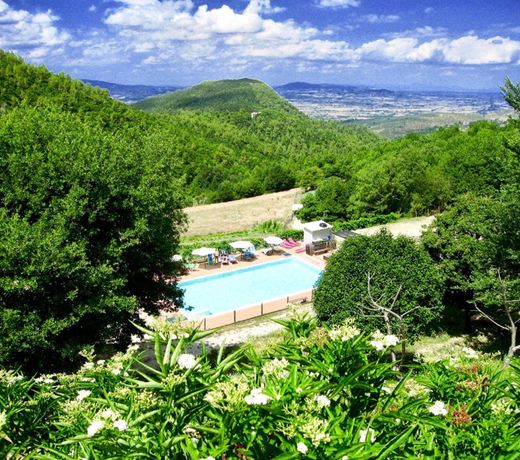 Villa Mariannasleeps 25spoleto 7 Milesrome 1 Hr