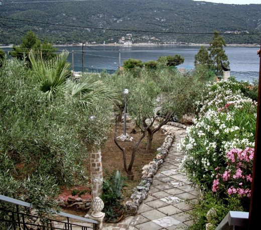 Charming country cottage by the sea 3 min walk
