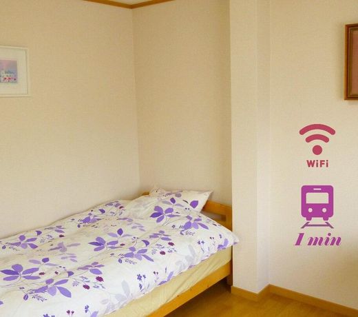 About 1 min to the JR station / Cozy room