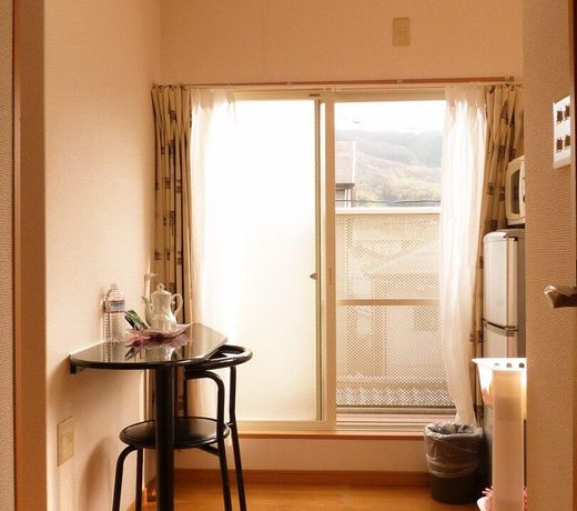 About 1 min to the JR station / Cozy room