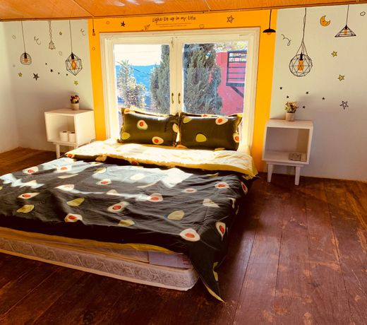 C4- DELUXE DOUBLE WITH BALCONY  (GARDEN & BALCONY)
