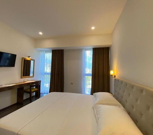 Hotel Republika Berat