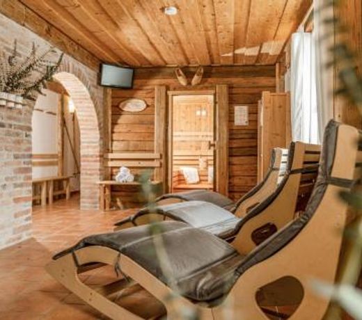 Nice home in Pruggern w/ Sauna, WiFi and 9 Bedrooms