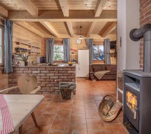 Nice home in Pruggern w/ Sauna, WiFi and 9 Bedrooms