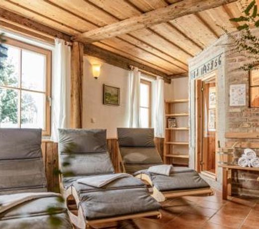 Nice home in Pruggern w/ Sauna, WiFi and 9 Bedrooms