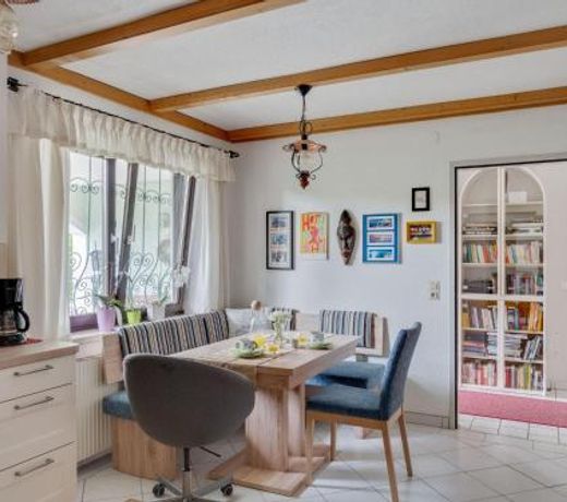 Cosy Apartment in Oed hling with Garden