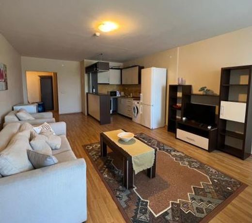 Two bedroom apartment 5 minutes from the beach
