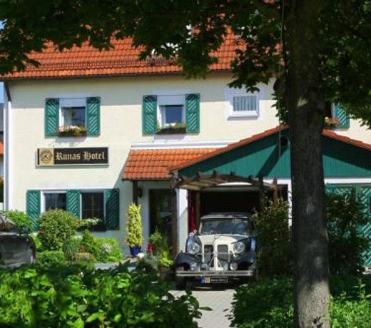 RunaÂ´s Hotel