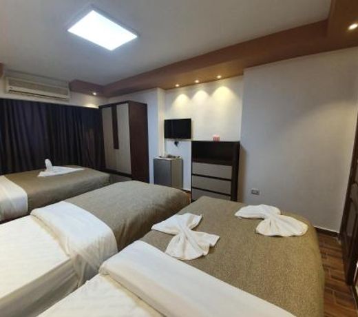 Garden Season Hotel