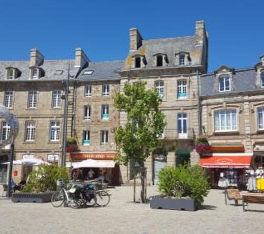 Au Martray