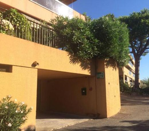 AZURELLE