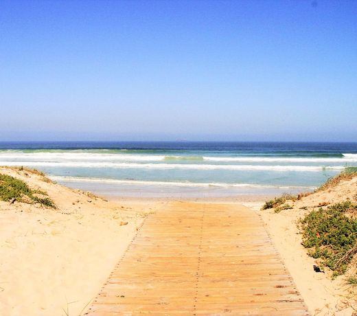 EXECUTIVE STUDIO 150M FROM THE BEACH