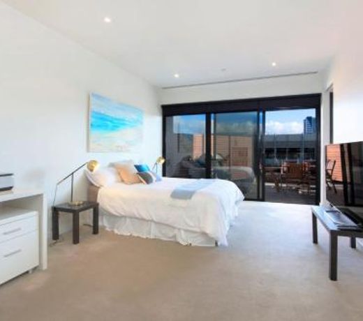 Pier Point 206