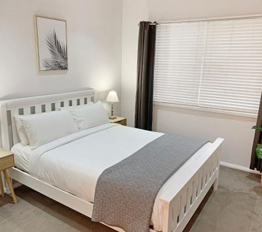 Bright 3-bedroom apartment - Central Armidale