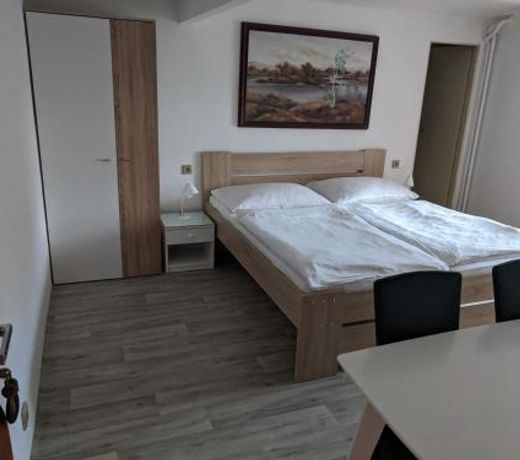 APARTMA HLUBOKA