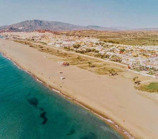 Bahia Marinas - Tu hogar con jardín privado!