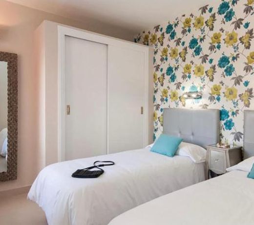 Flamboyant Tree Garden Holiday Home