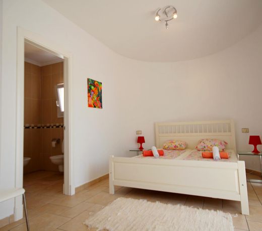 Fantastic villa with sea views and private pool