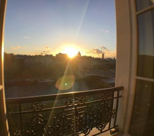 Paris-sur-seine-chez-caroline