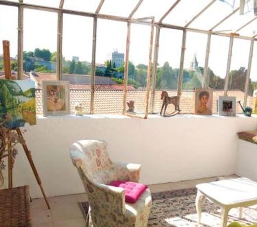 Magnifique Maison de 230 m2 face Ã  la tour Luma vacances-arles camargue