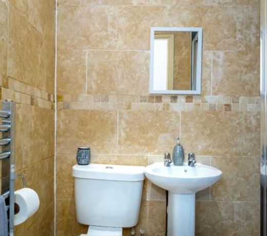 Newcastle City Centre Super Spacious Apartment