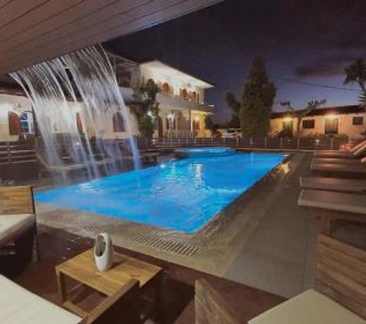 Athina Apartments