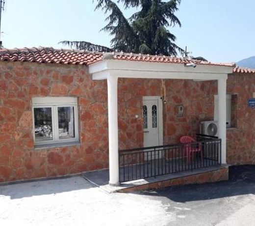 Dimitris house