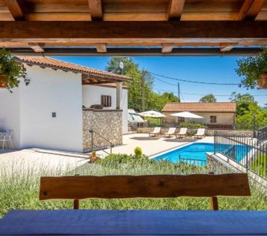 Villa Simici quiet peaceful place with pool perfect to enjoy the nature