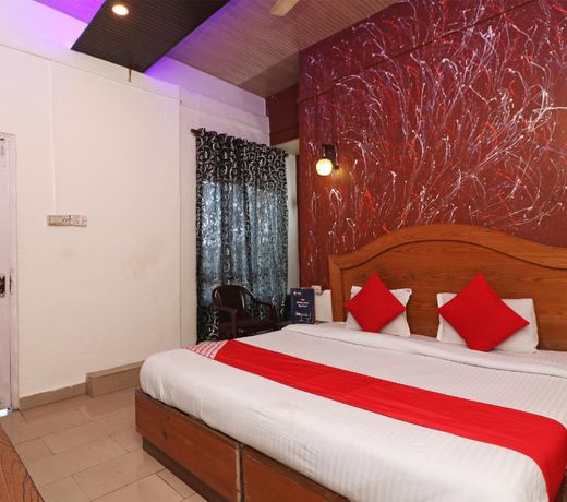 OYO 73552 The Nakshatra Hotel