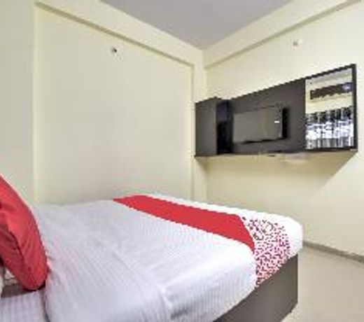 OYO 71736 Happy Stay Inn