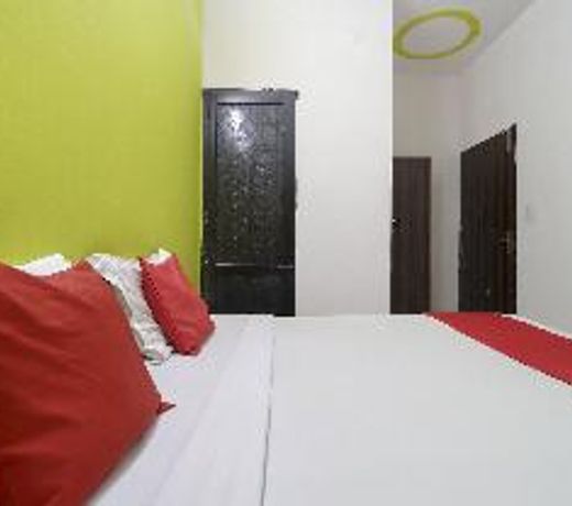 OYO 74383 Hotel Grand Tulip