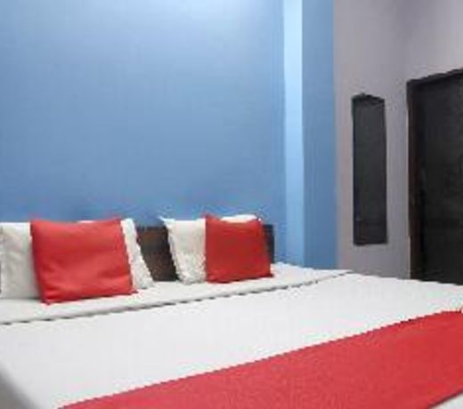 OYO 74383 Hotel Grand Tulip