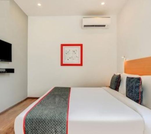 Hotel Mystic Falls