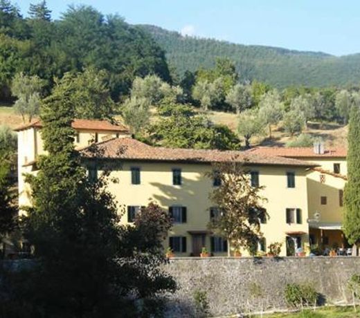 Villa Mario, piscina privata,aria cond,immersa nel verde,campagna Toscana