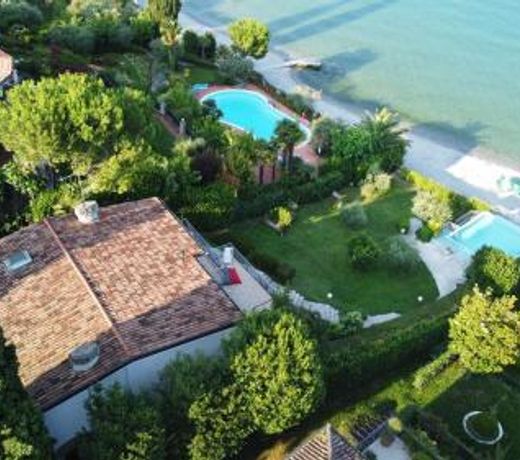 Villa Lydia