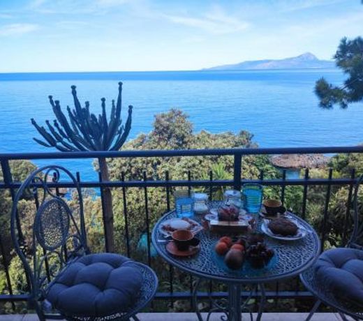 Judia Camere sul mare