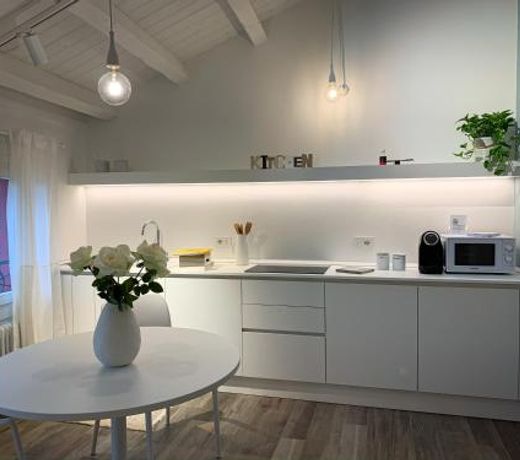 Al Sagraeto White apartment