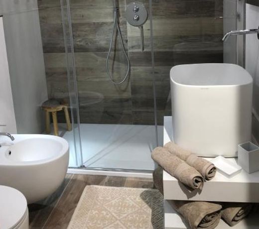 Al Sagraeto White apartment