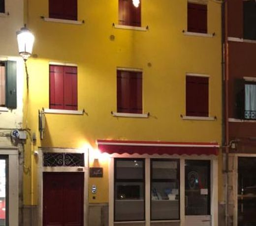 Al Sagraeto White apartment
